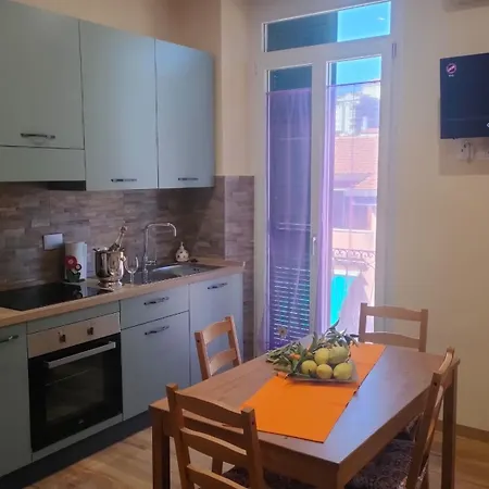 Orizzonte 5 Terre - Via Napoli 85, Stazione - Centro Storico * La Spezia