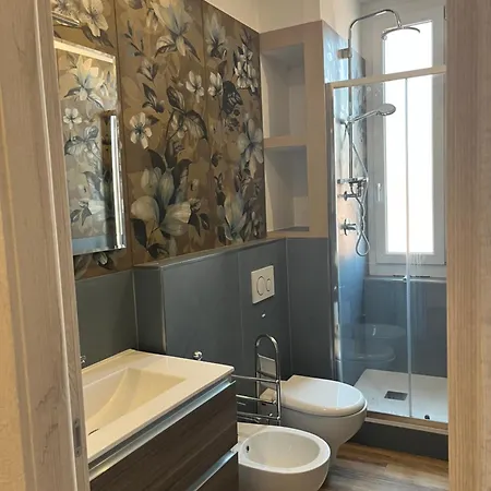 Orizzonte 5 Terre - Via Napoli 85, Stazione - Centro Storico La Spezia