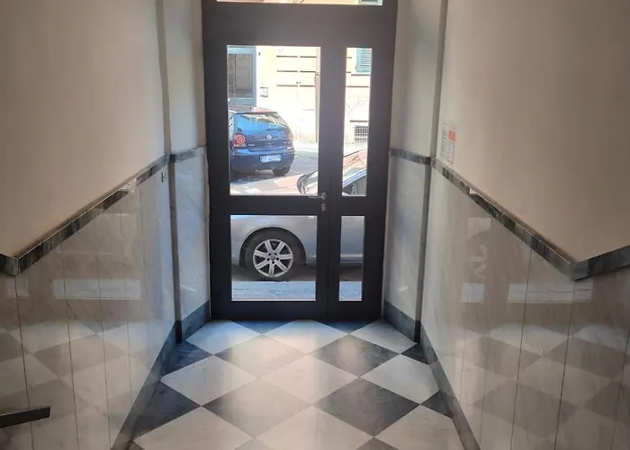 Orizzonte 5 Terre - Via Napoli 85, Stazione - Centro Storico La Spezia